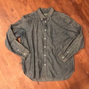 GAP Men’s Navy Casual Button Down